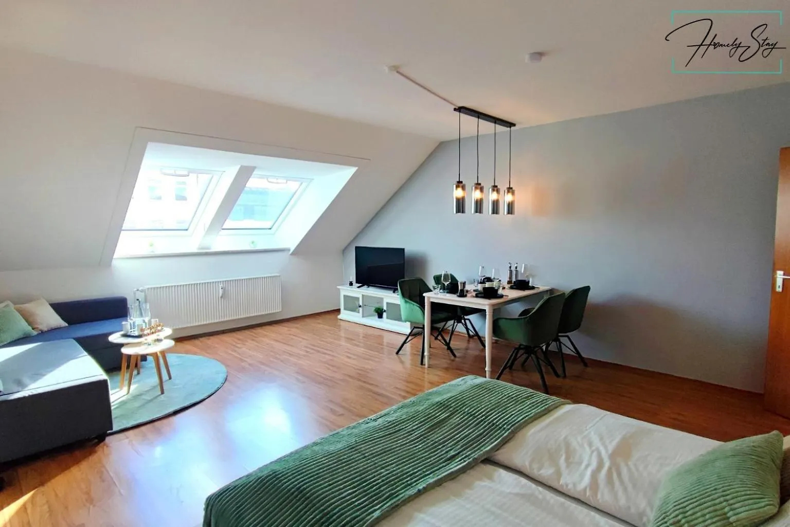 Homely Stay Serenity Greens - Stylisch Studio-Apartment With Kitchen - 10 Min To Central Station, Pet Friendly Monaco di Baviera Appartamento