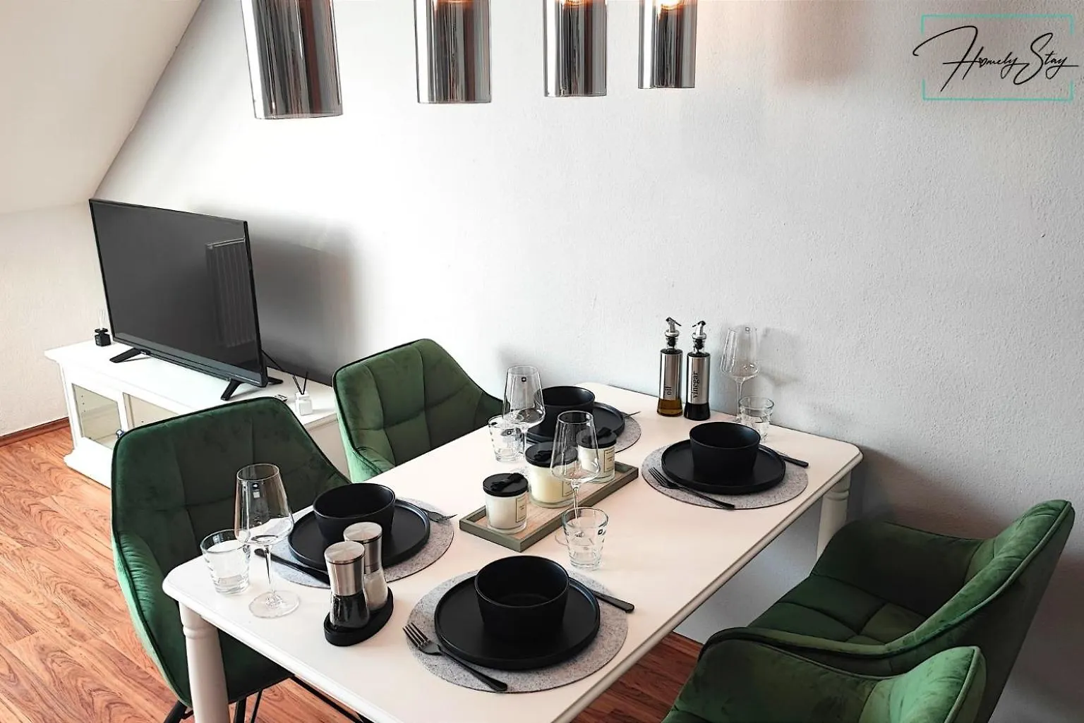 Homely Stay Serenity Greens - Stylisch Studio-Apartment With Kitchen - 10 Min To Central Station, Pet Friendly Monaco di Baviera Appartamento