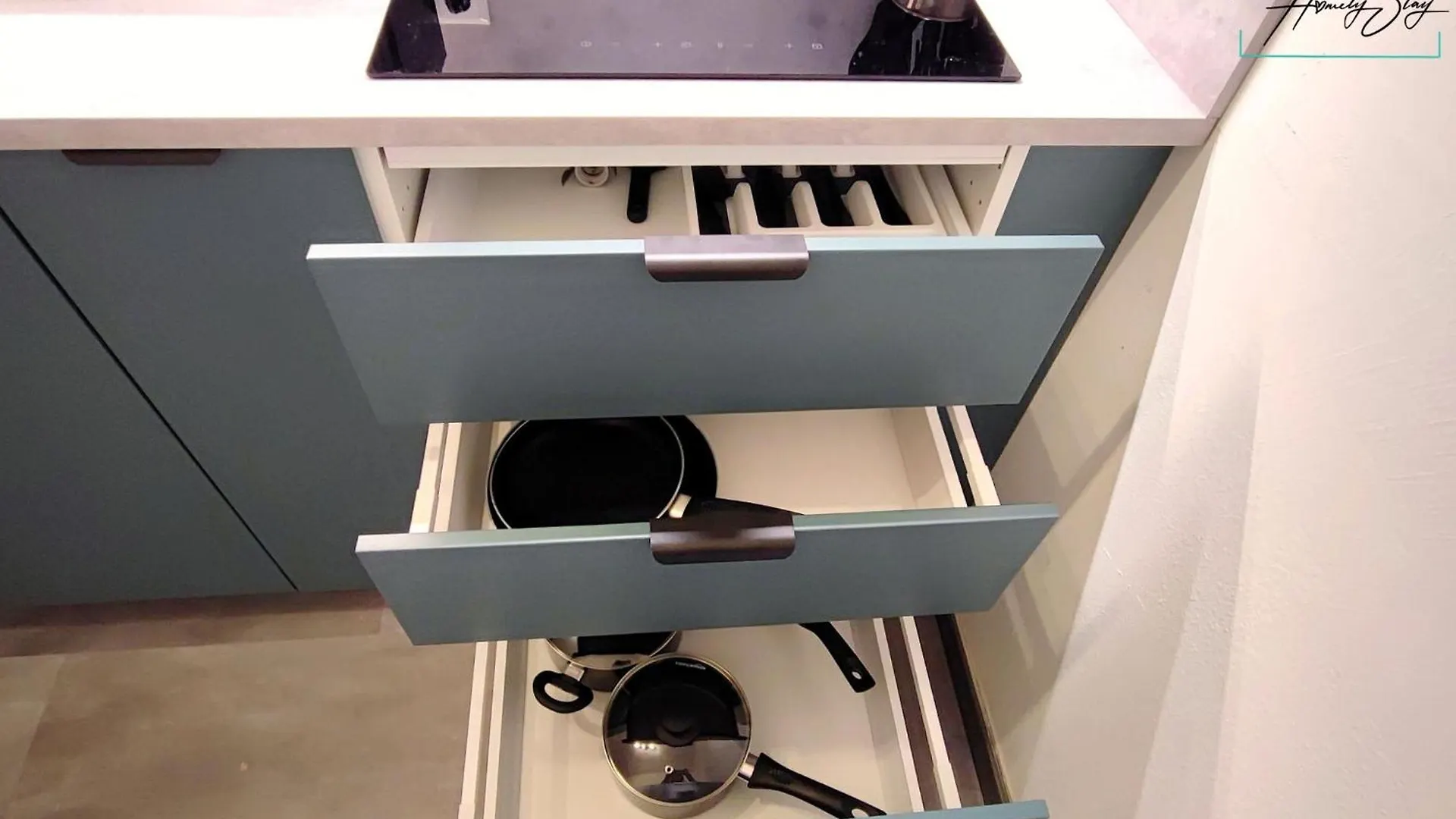 Appartamento Homely Stay Serenity Greens - Stylisch Studio-Apartment With Kitchen - 10 Min To Central Station, Pet Friendly Monaco di Baviera